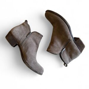 Lucky Brand Taupe Suede Ankle Booties Side Zip Low Heel Western Rustic 10.5M